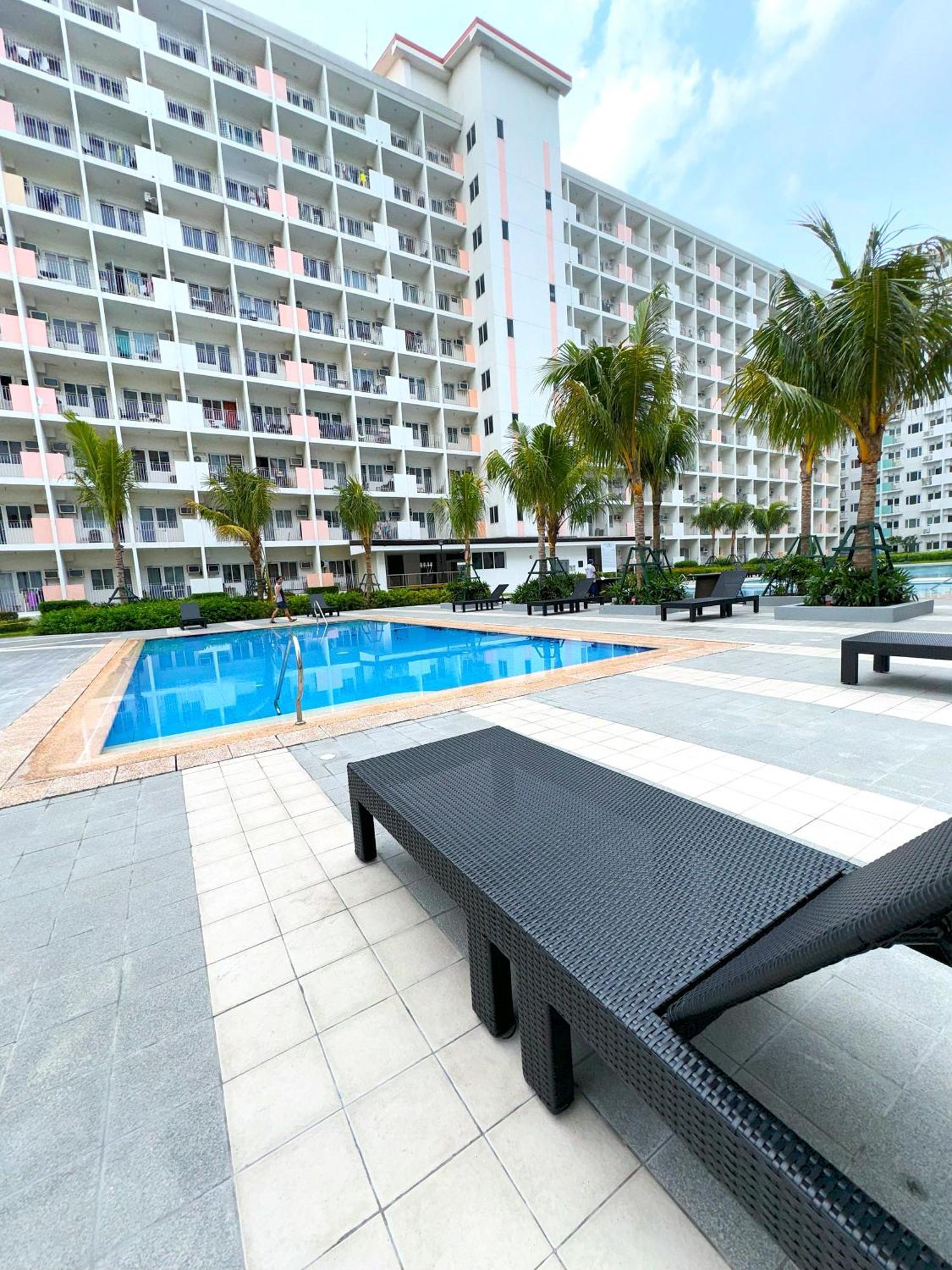 Casa Salcedo - Field Residences Paranaque City エクステリア 写真